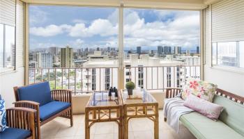 1001 Wilder condo # 902, Honolulu, Hawaii - photo 2 of 18 1001 Wilder condo # 902, Honolulu, Hawaii - photo 2 of 18
