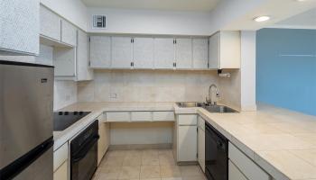 1001 Wilder Ave Honolulu - Rental - photo 5 of 19