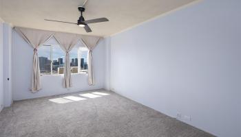 1001 Wilder Ave Honolulu - Rental - photo 6 of 19