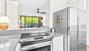 Poinciana Manor condo # 250, Kailua, Hawaii - photo 4 of 25