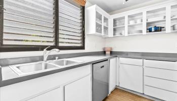 Poinciana Manor condo # 250, Kailua, Hawaii - photo 5 of 25