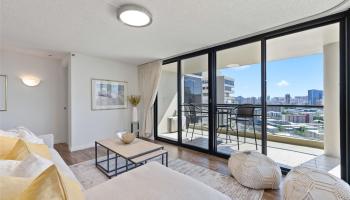 1015 Wilder condo # 903, Honolulu, Hawaii - photo 3 of 25