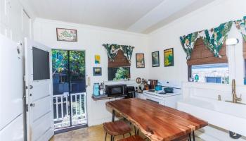 1017  2nd Ave Kaimuki, Diamond Head home - photo 4 of 25