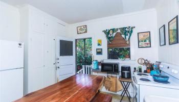 1017  2nd Ave Kaimuki, Diamond Head home - photo 5 of 25