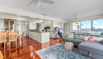 Royal Vista condo # 902B, Honolulu, Hawaii - photo 3 of 25