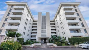 University Towers condo # 303, Honolulu, Hawaii - photo 1 of 13