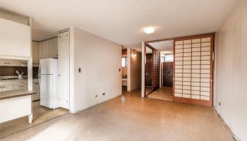 University Towers condo # 303, Honolulu, Hawaii - photo 3 of 13