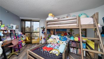 Continental Plaza condo # 702, Honolulu, Hawaii - photo 6 of 25