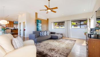 1048 Kalikimaka Street Alewa Heights, Honolulu home - photo 5 of 25