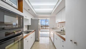 Continental Plaza condo # 706, Honolulu, Hawaii - photo 6 of 23