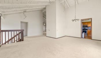 1059  Kaumoku Street Mariners Ridge, Hawaii Kai home - photo 3 of 22