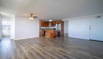 1060 Kamehameha Hwy Pearl City - Rental - photo 3 of 16