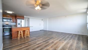 1060 Kamehameha Hwy Pearl City - Rental - photo 4 of 16