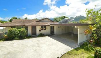 1063 Kamahele St Enchanted Lake, Kailua home - photo 1 of 15 1063 Kamahele St Enchanted Lake, Kailua home - photo 1 of 15