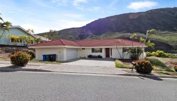 1069 Maunanani St Honolulu - Rental - photo 2 of 24 1069 Maunanani St Honolulu - Rental - photo 2 of 24