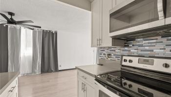 Crown Thurston condo # 101, Honolulu, Hawaii - photo 4 of 19