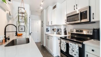 Crown Thurston condo # 402, Honolulu, Hawaii - photo 1 of 15