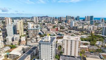 Crown Thurston condo # 402, Honolulu, Hawaii - photo 2 of 15