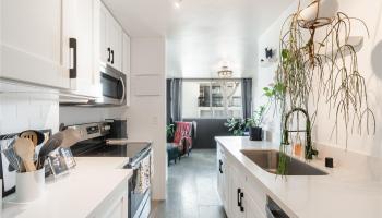 Crown Thurston condo # 402, Honolulu, Hawaii - photo 4 of 15