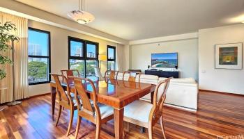 Queen Victoria Residences condo # 502, Honolulu, Hawaii - photo 3 of 25