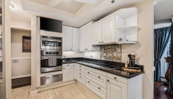 Queen Victoria Residences condo # PH 3, Honolulu, Hawaii - photo 5 of 22