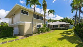 1085 Makaiwa St Kahala Area, Diamond Head home - photo 1 of 24 1085 Makaiwa St Kahala Area, Diamond Head home - photo 1 of 24