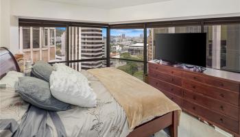 Executive Centre condo # 2210, Honolulu, Hawaii - photo 4 of 13