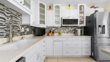 1090 Kumukumu Street townhouse # C, Honolulu, Hawaii - photo 2 of 19