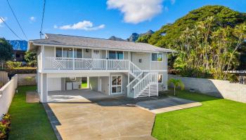 1091  Alahaki St Enchanted Lake, Kailua home - photo 5 of 10