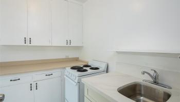 1115 Hassinger St Honolulu - Rental - photo 2 of 11