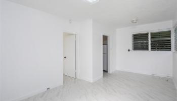 1115 Hassinger St Honolulu - Rental - photo 5 of 11