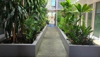 Banyan Gardens condo # 203, Honolulu, Hawaii - photo 4 of 9