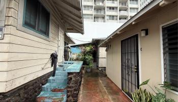1119 Young St Honolulu - Multi-family - photo 3 of 12