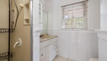 1128 Elm Street Honolulu - Multi-family - photo 6 of 23