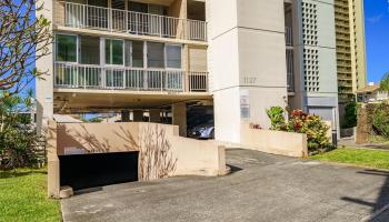 Wilder Terrace condo # 801, Honolulu, Hawaii - photo 2 of 15