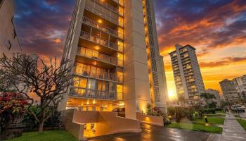 Wilder Terrace condo # 801, Honolulu, Hawaii - photo 1 of 21