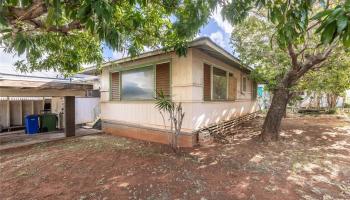 1139  14th Ave Kaimuki, Diamond Head home - photo 2 of 11