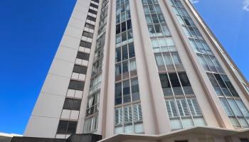 1139 9th Ave Honolulu - Rental - photo 3 of 12