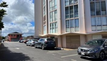 1139 9th Ave Honolulu - Rental - photo 6 of 12