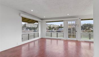 1141  Olomea St Kapalama, Honolulu home - photo 2 of 25