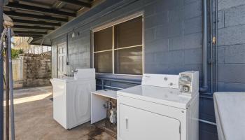 1142  Kamaile Street Kakaako, Honolulu home - photo 3 of 25