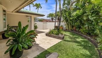 1146 Leilipoa Way Queens Gate, Hawaii Kai home - photo 4 of 25 1146 Leilipoa Way Queens Gate, Hawaii Kai home - photo 4 of 25
