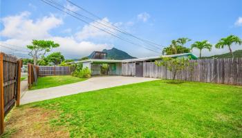 1182 Lauloa Street Enchanted Lake, Kailua home - photo 2 of 23 1182 Lauloa Street Enchanted Lake, Kailua home - photo 2 of 23