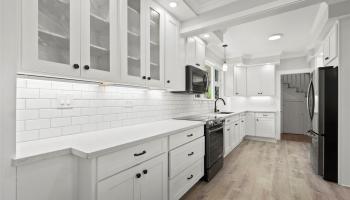 1186  Alewa Drive Alewa Heights, Honolulu home - photo 3 of 25