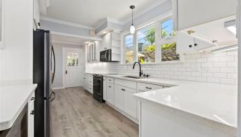 1186  Alewa Drive Alewa Heights, Honolulu home - photo 4 of 25