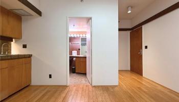 Century Square condo # 1301, Honolulu, Hawaii - photo 6 of 18