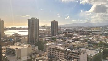 Century Square condo # 2009, Honolulu, Hawaii - photo 5 of 13