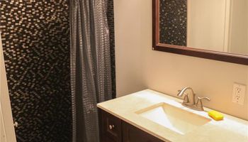 Makikian condo # 101, Honolulu, Hawaii - photo 5 of 5
