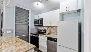 Makikian condo # 102, Honolulu, Hawaii - photo 5 of 20