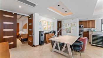 The Pinnacle Honolulu condo # 12B, Honolulu, Hawaii - photo 4 of 25